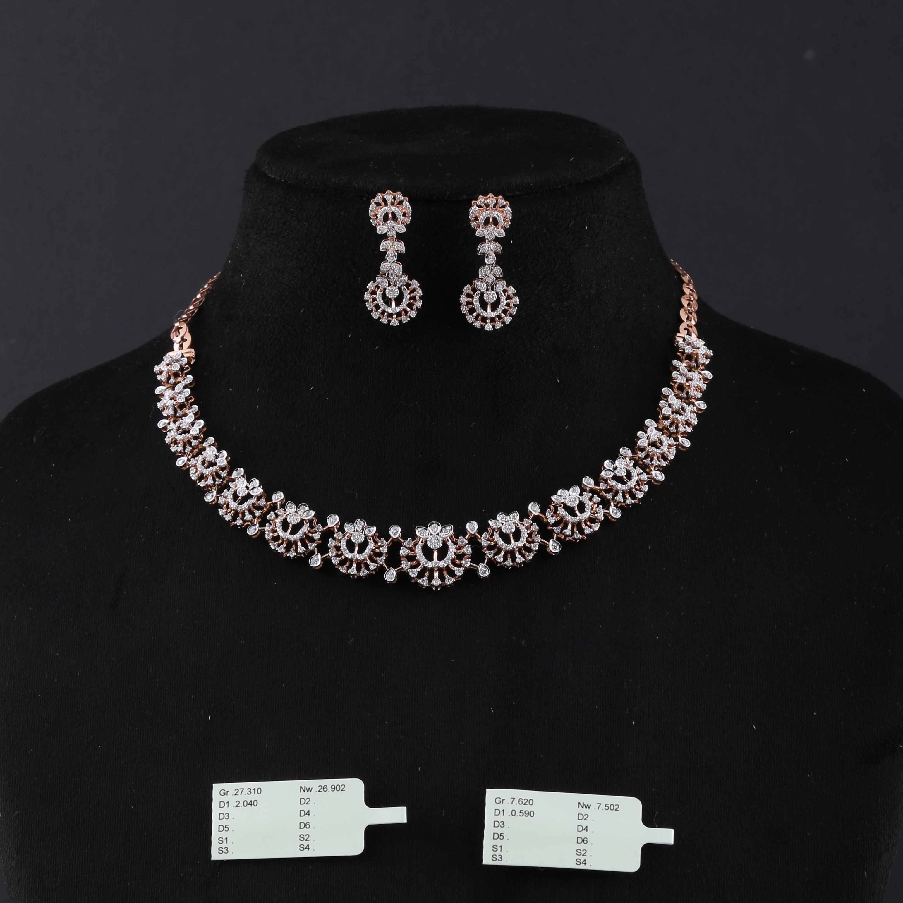 Diamond necklace set